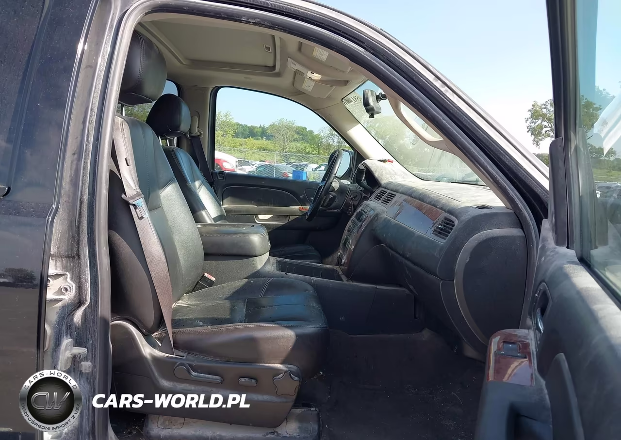 2010 Chevrolet Suburban 1500 Lt1 VIN:1GNUKJE36AR128851 - 5