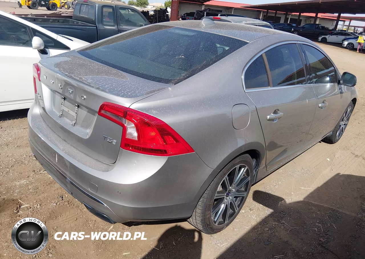 2016 Volvo S60 Inscription T5 Drive-E Premier VIN:LYV402FK9GB098383 - 4