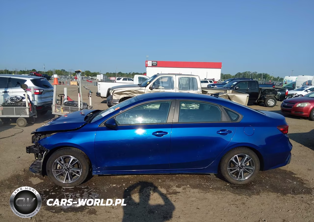 2024 Kia Forte Lxs VIN:3KPF24AD2RE731191 - 15