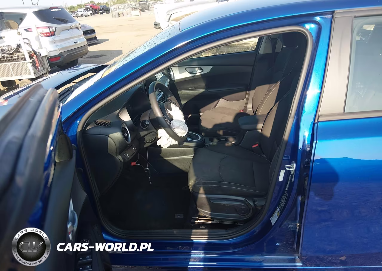 2024 Kia Forte Lxs VIN:3KPF24AD2RE731191 - 18
