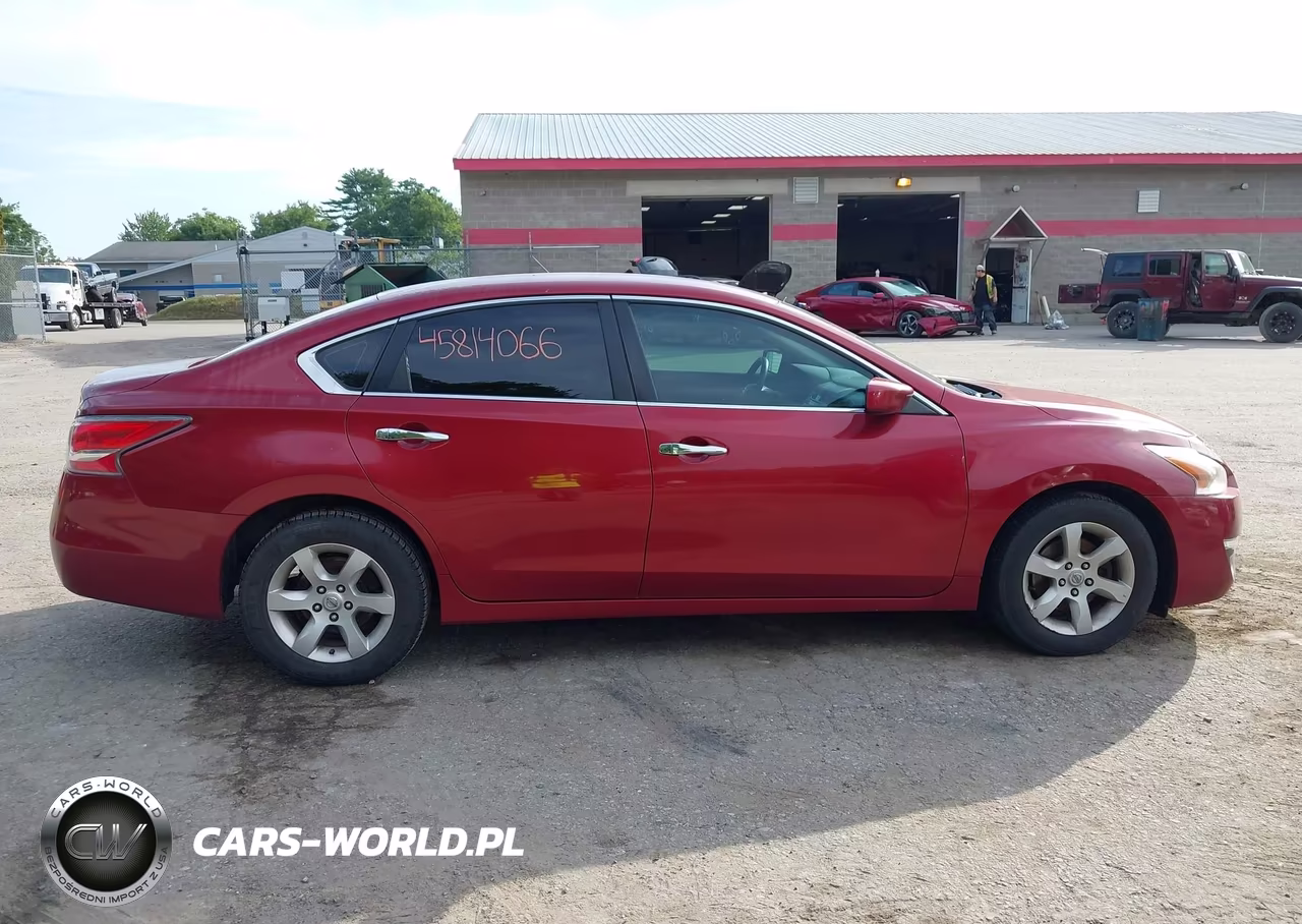 2014 Nissan Altima 2.5 S VIN:1N4AL3AP3EN367306 - 14