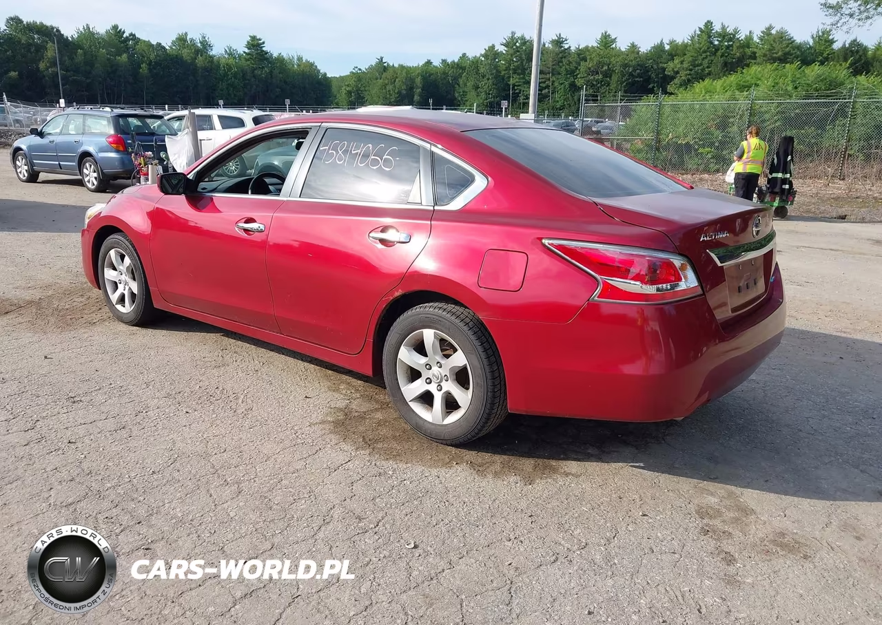 2014 Nissan Altima 2.5 S VIN:1N4AL3AP3EN367306 - 3