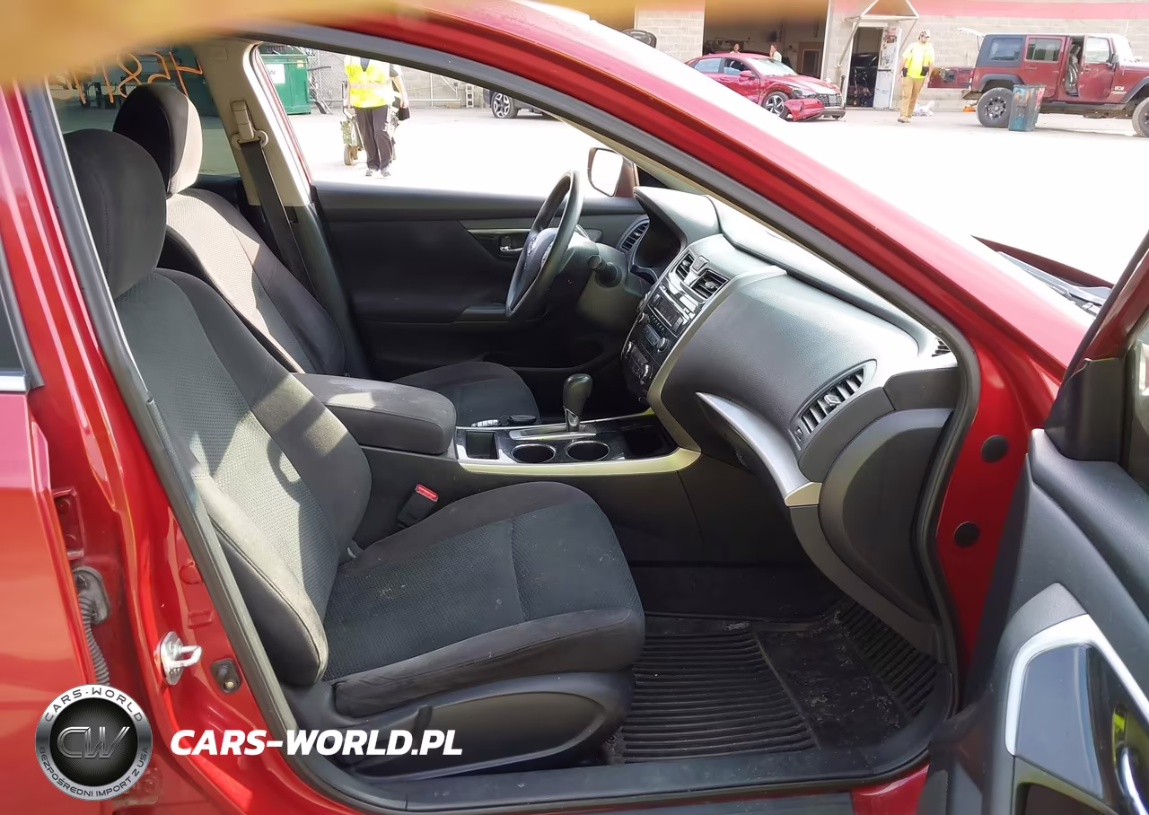 2014 Nissan Altima 2.5 S VIN:1N4AL3AP3EN367306 - 5
