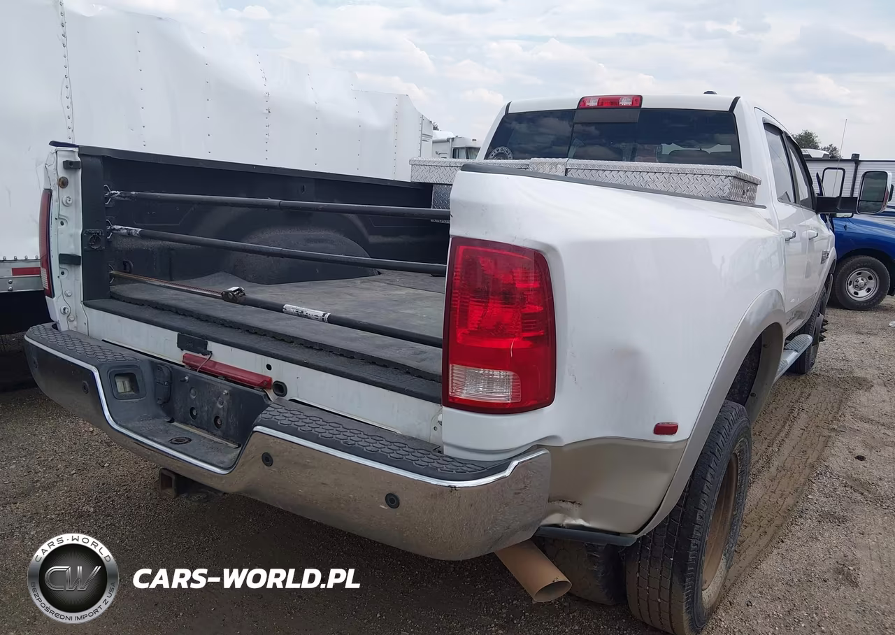 2010 Dodge Ram 3500 Laramie VIN:3D73Y4CL0AG157582 - 4