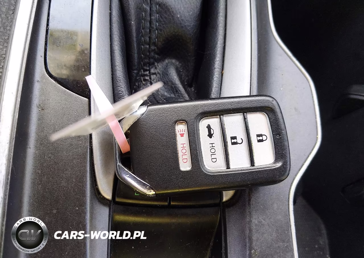 2018 Honda Accord Sport VIN:1HGCV1F3XJA225688 - 11