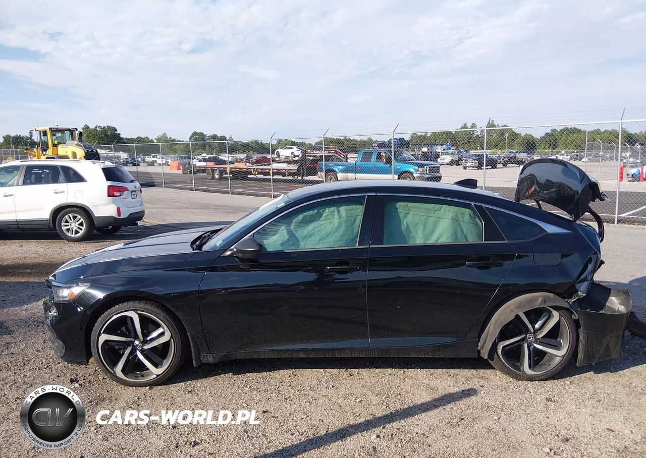 2018 Honda Accord Sport VIN:1HGCV1F3XJA225688 - 14