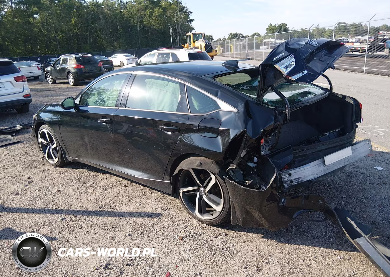 2018 Honda Accord Sport VIN:1HGCV1F3XJA225688 - 3