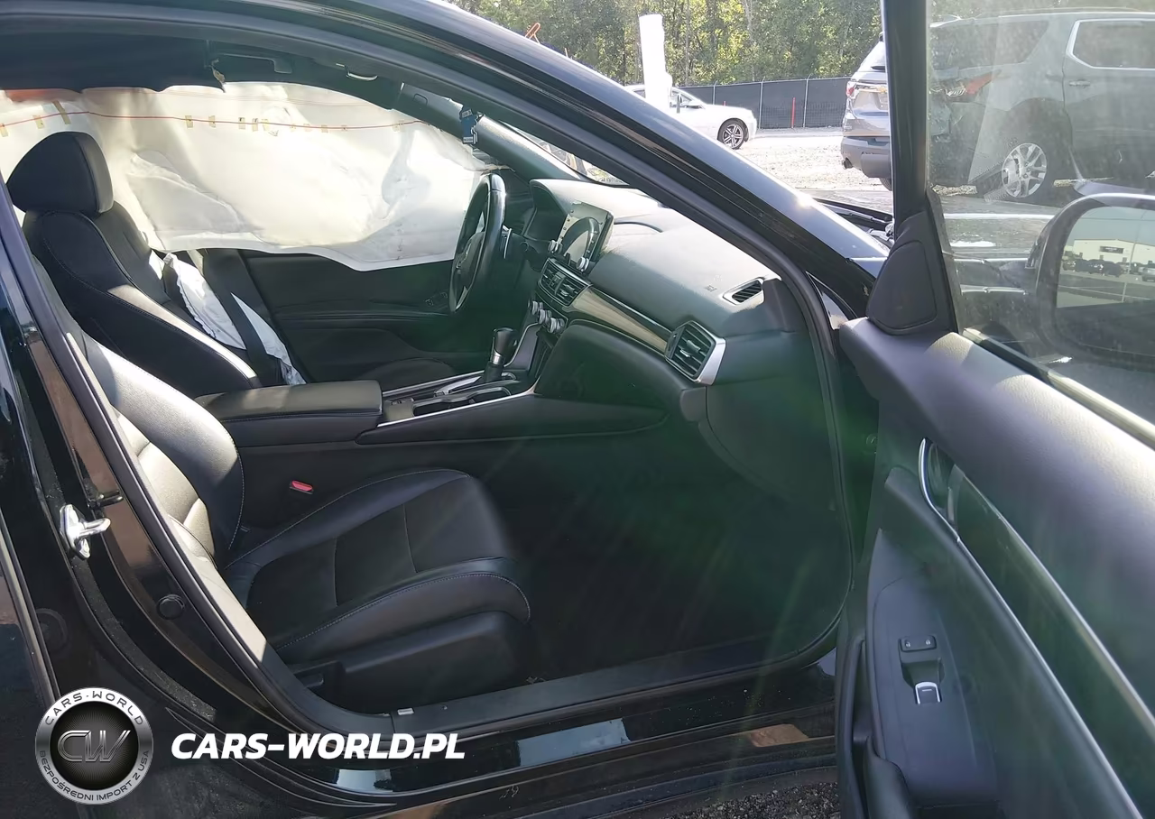 2018 Honda Accord Sport VIN:1HGCV1F3XJA225688 - 5