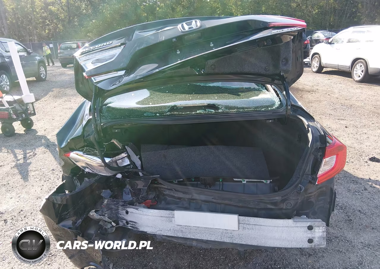 2018 Honda Accord Sport VIN:1HGCV1F3XJA225688 - 6