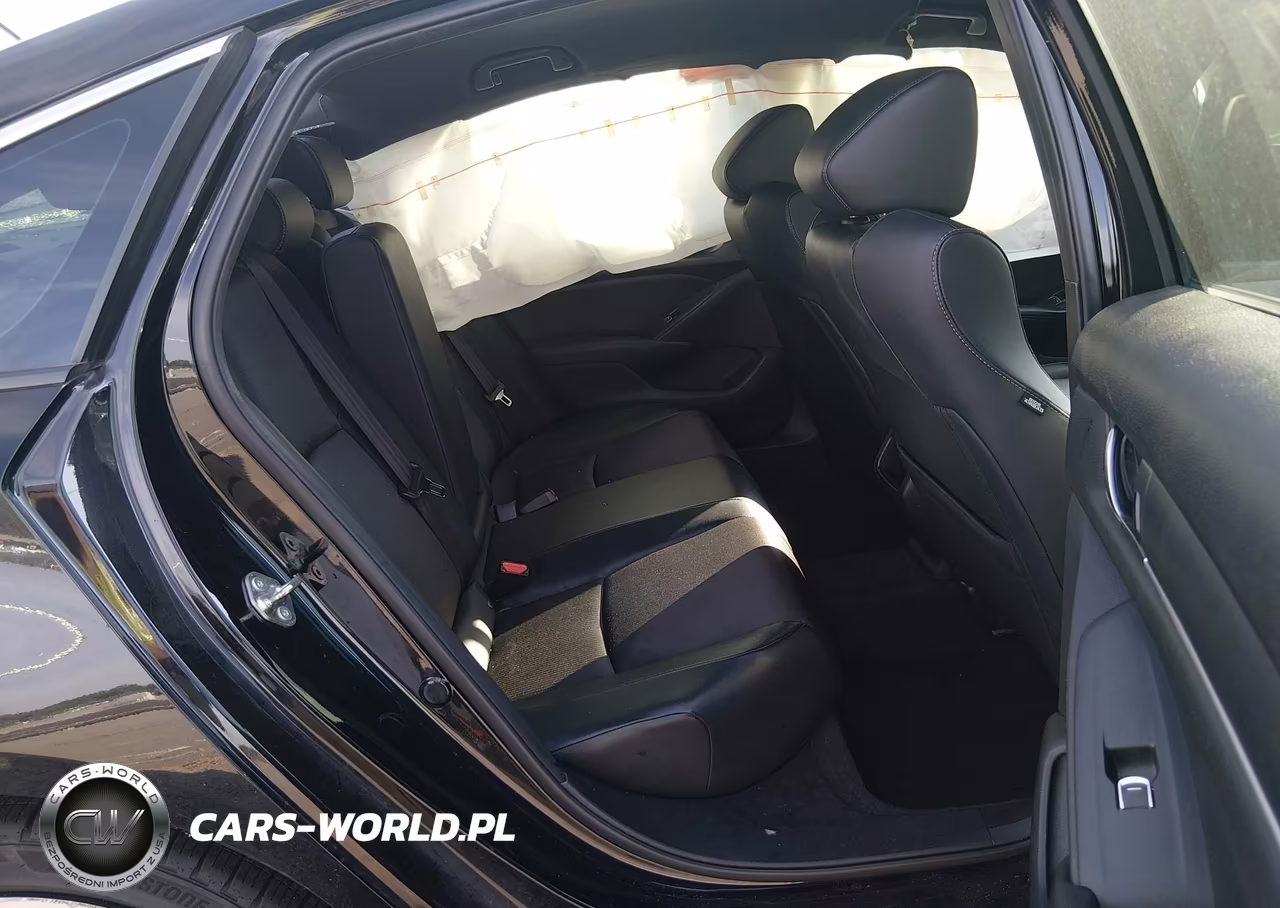 2018 Honda Accord Sport VIN:1HGCV1F3XJA225688 - 8