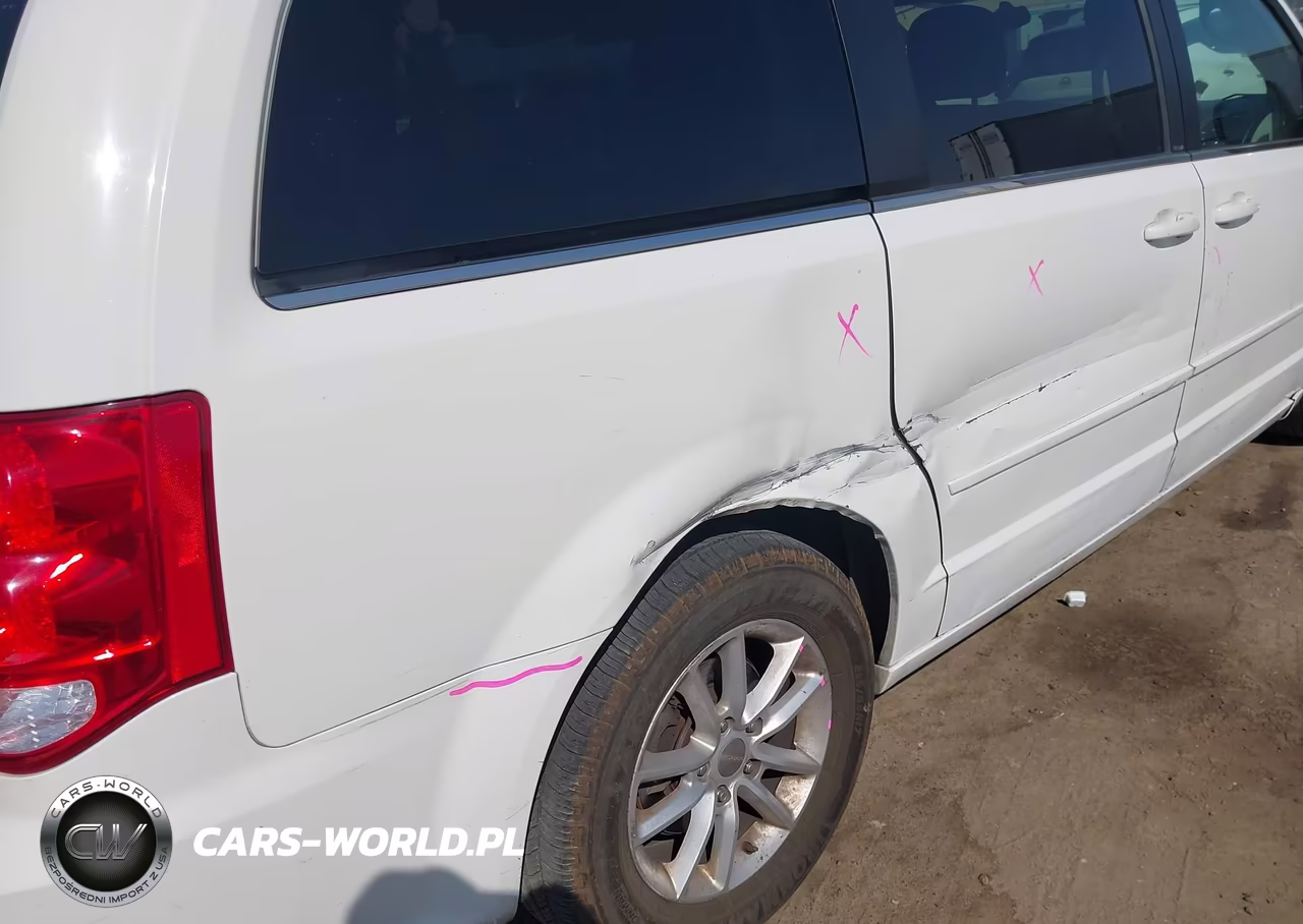 2011 Dodge Grand Caravan Crew VIN:2D4RN5DGXBR660801 - 12