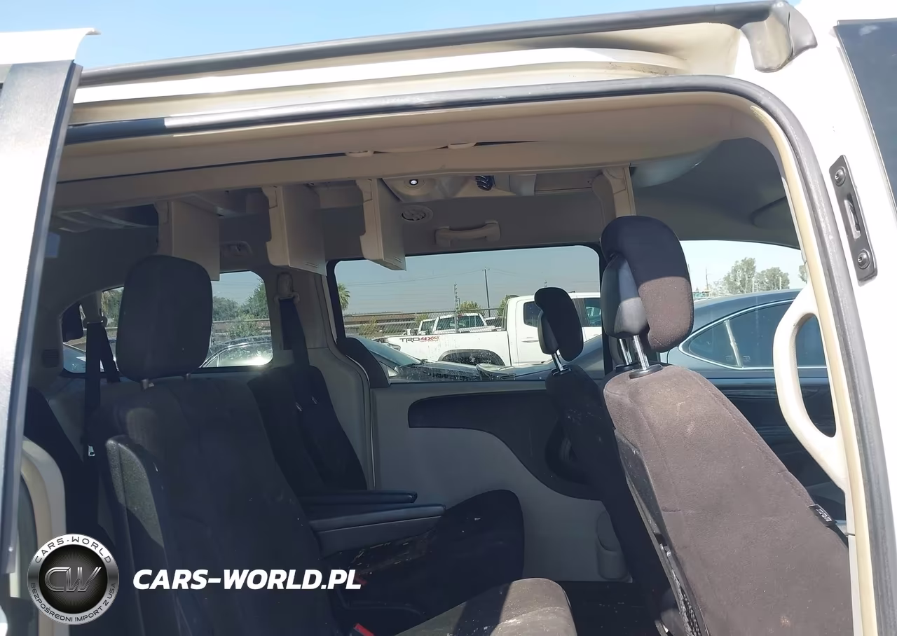 2011 Dodge Grand Caravan Crew VIN:2D4RN5DGXBR660801 - 8