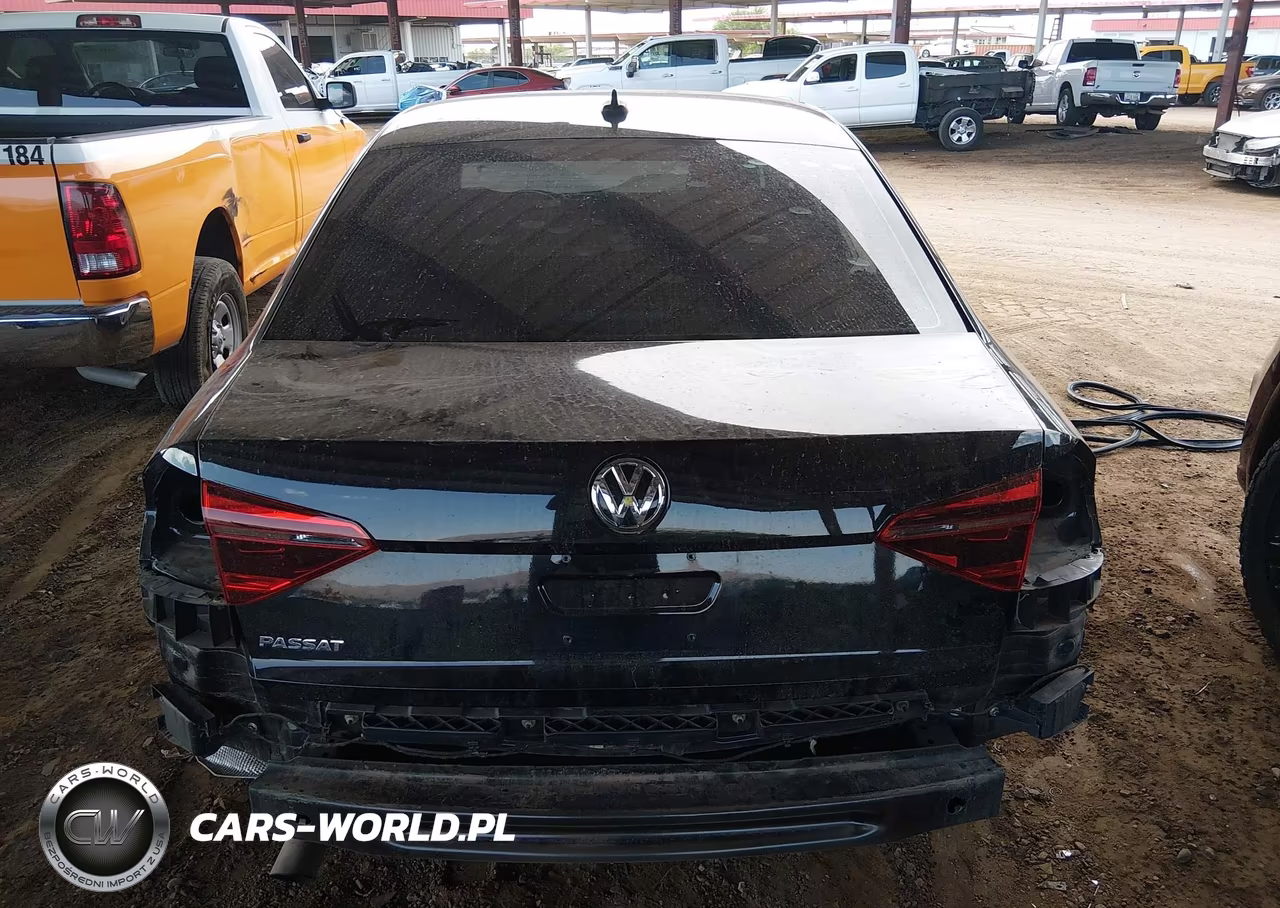 2019 Volkswagen Passat 2.0T Wolfsburg Edition VIN:1VWLA7A34KC005552 - 17