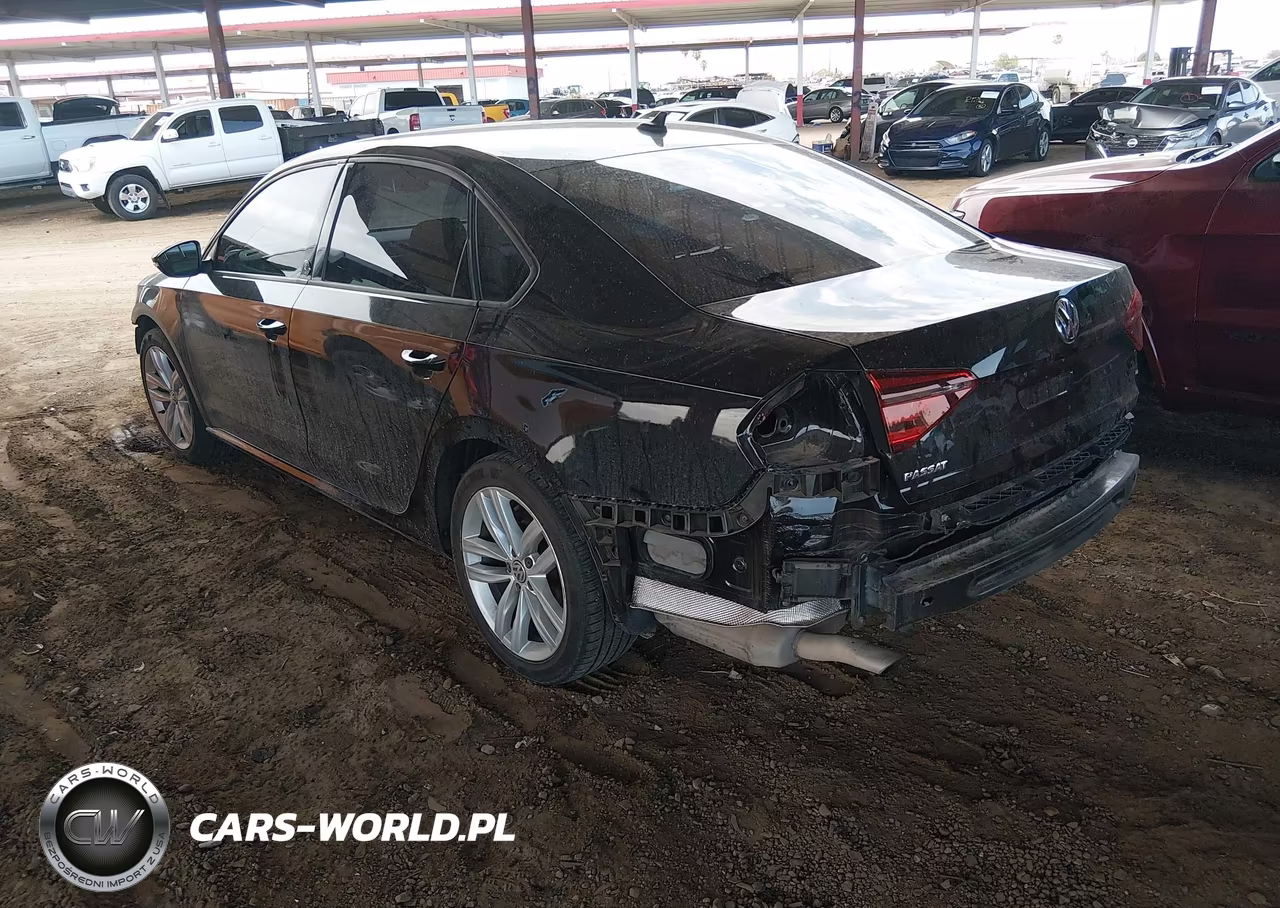 2019 Volkswagen Passat 2.0T Wolfsburg Edition VIN:1VWLA7A34KC005552 - 3