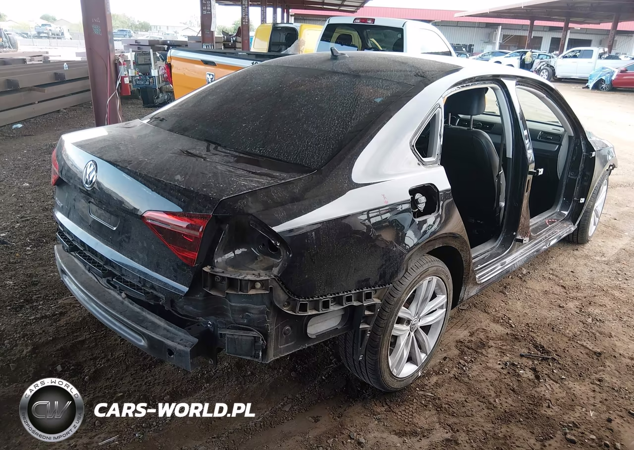 2019 Volkswagen Passat 2.0T Wolfsburg Edition VIN:1VWLA7A34KC005552 - 4