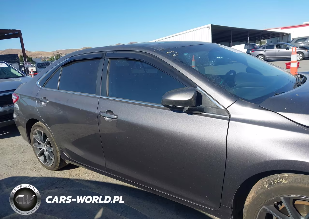 2016 Toyota Camry Xse VIN:4T1BF1FK1GU202169 - 17
