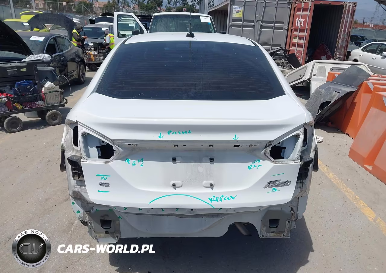 2018 Ford Fiesta Se VIN:3FADP4BJ3JM127257 - 17