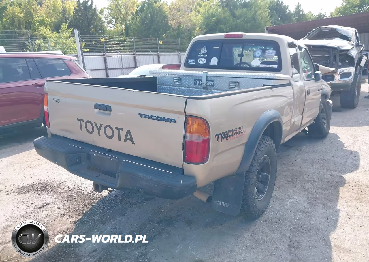 1998 Toyota Tacoma Base V6 VIN:4TAWN72N3WZ135812 - 4