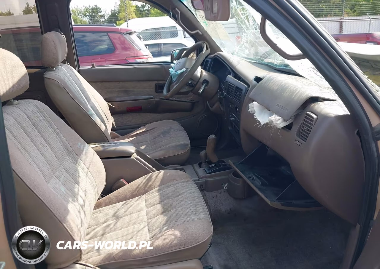 1998 Toyota Tacoma Base V6 VIN:4TAWN72N3WZ135812 - 5