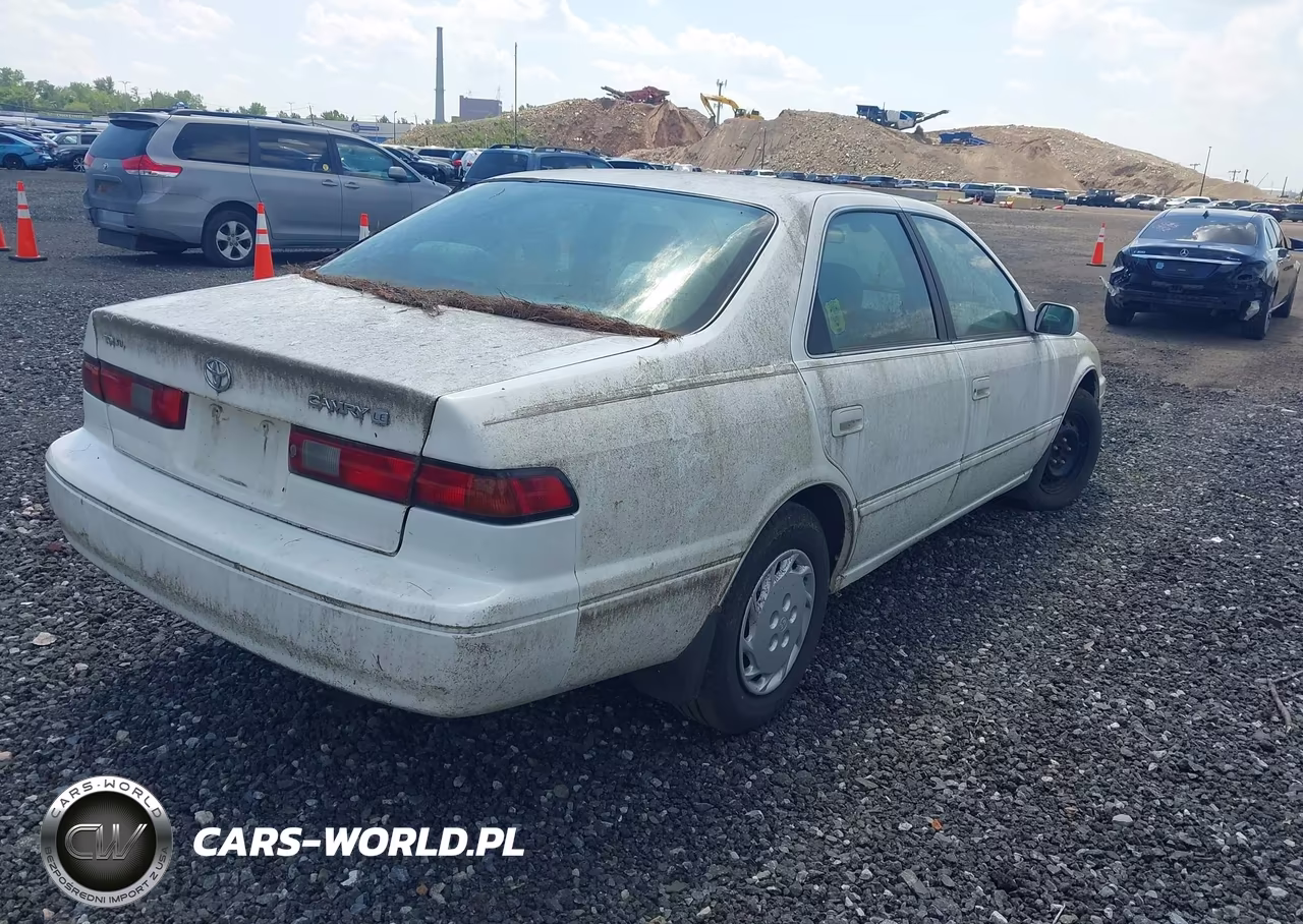 1997 Toyota Camry Le VIN:4T1BG22K9VU748658 - 4