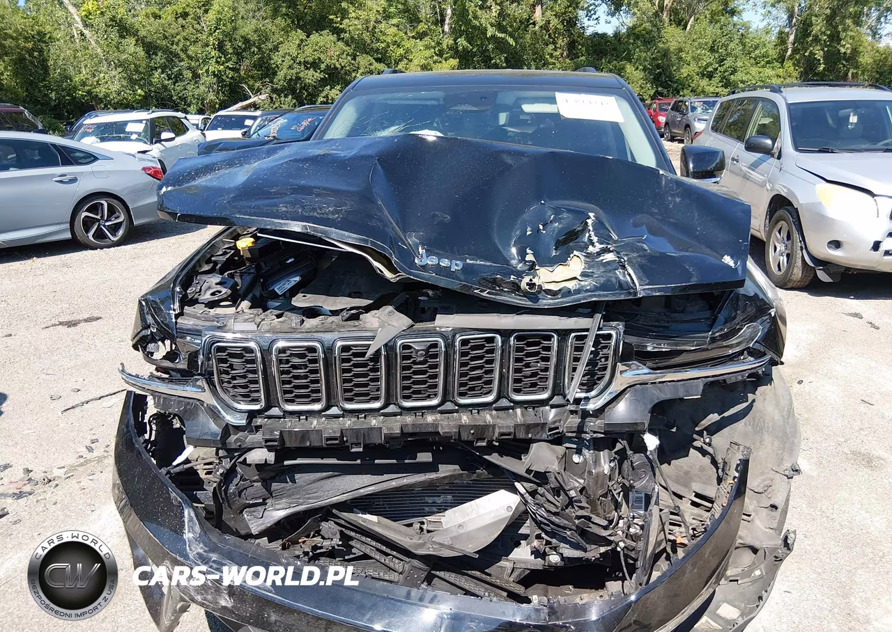 2023 Jeep Grand Cherokee Limited 4X4 VIN:1C4RJHBG1PC503526 - 12