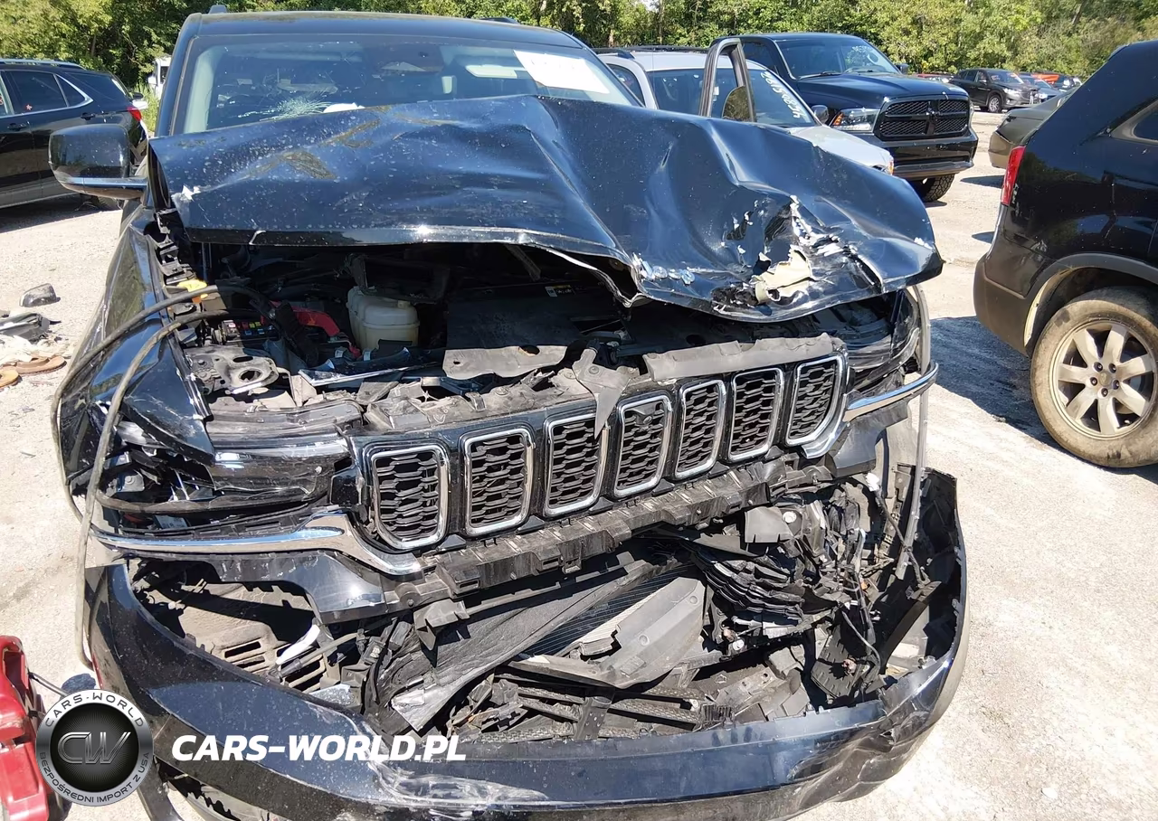 2023 Jeep Grand Cherokee Limited 4X4 VIN:1C4RJHBG1PC503526 - 6