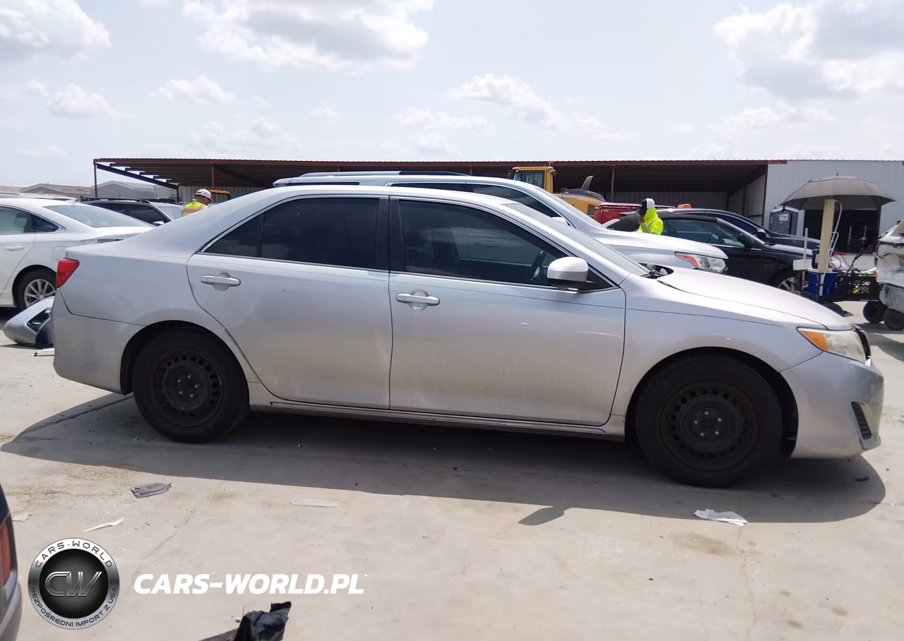 2014 Toyota Camry Le VIN:4T4BF1FK0ER344399 - 13