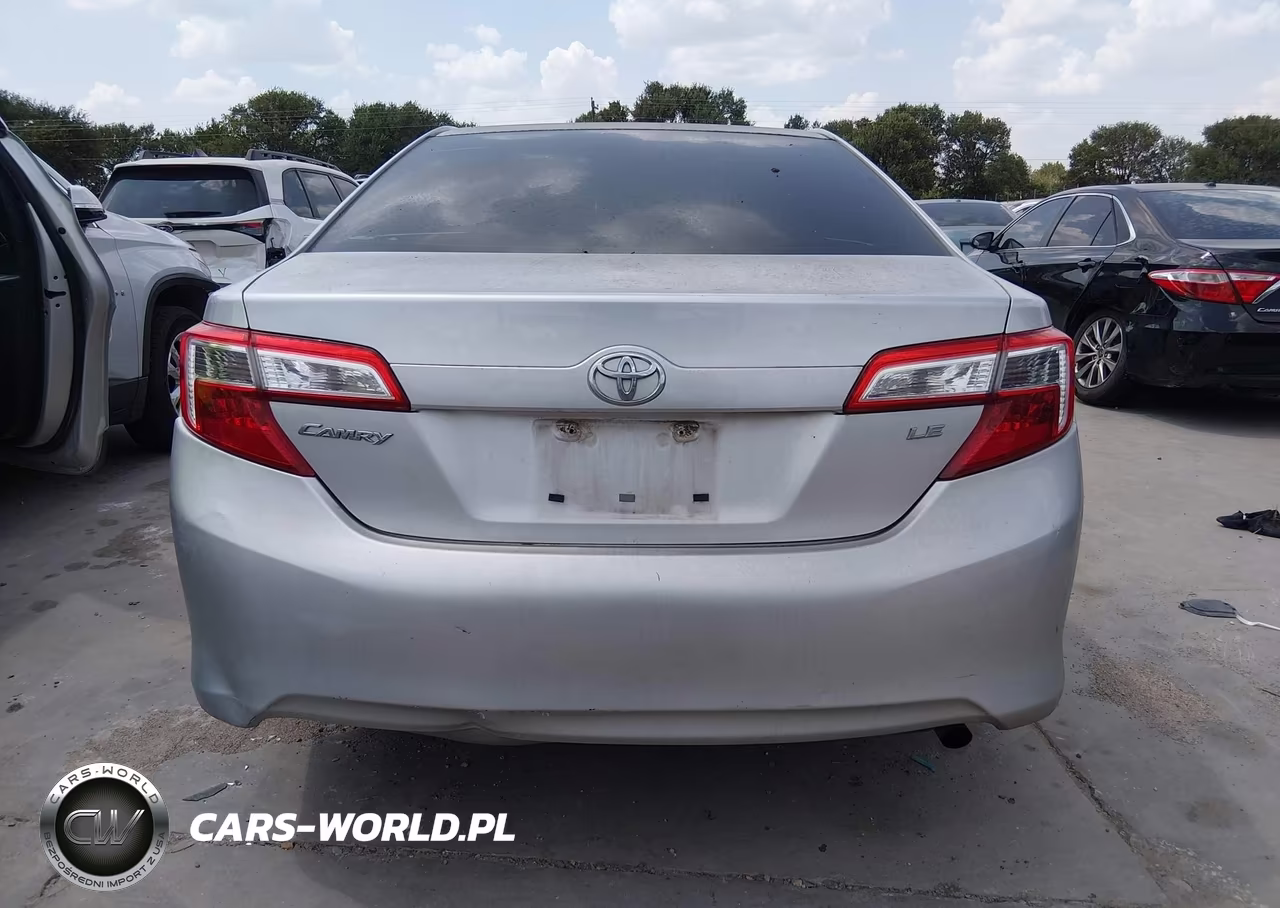 2014 Toyota Camry Le VIN:4T4BF1FK0ER344399 - 16