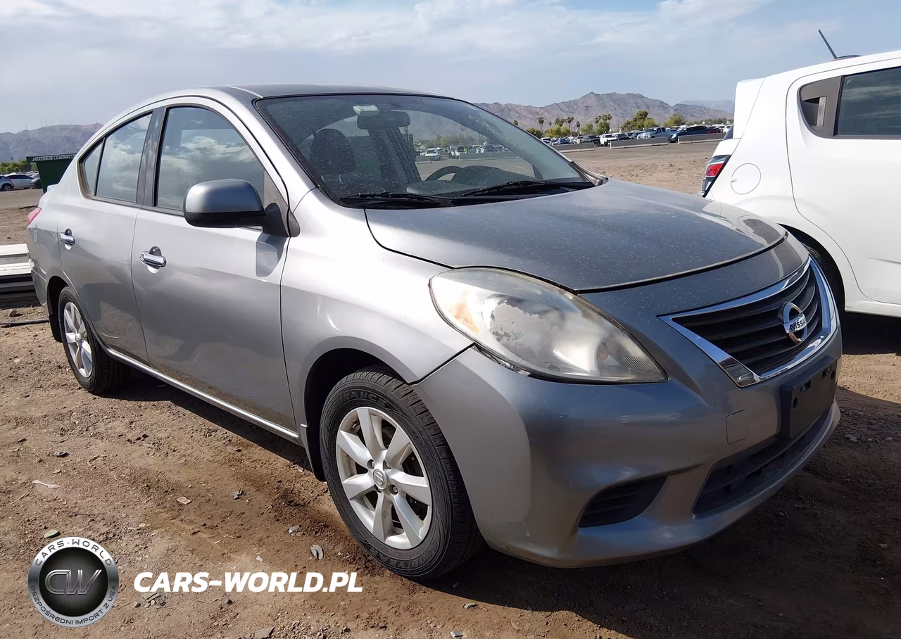 2014 Nissan Versa 1.6 Sv – zdjęcie 1 z 11
