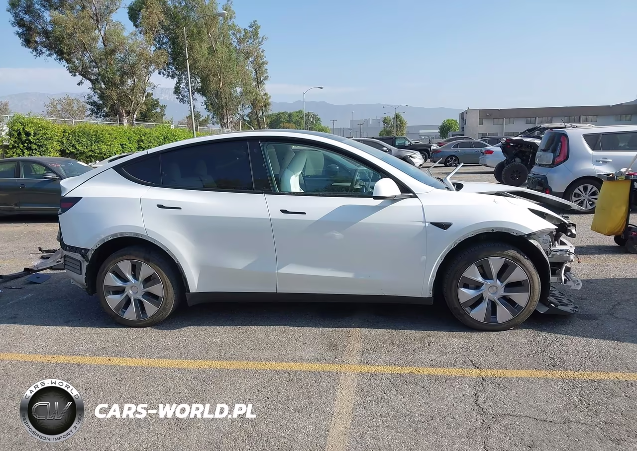 2023 Tesla Model Y Awd-Long Range Dual Motor All-Wheel Drive VIN:7SAYGDEE5PA120902 - 14