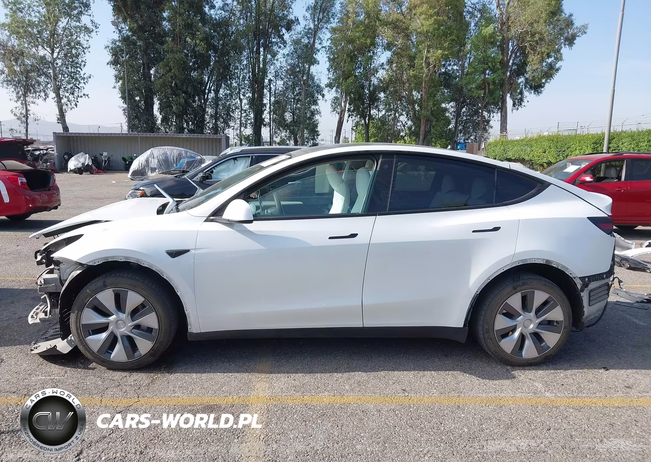 2023 Tesla Model Y Awd-Long Range Dual Motor All-Wheel Drive VIN:7SAYGDEE5PA120902 - 15