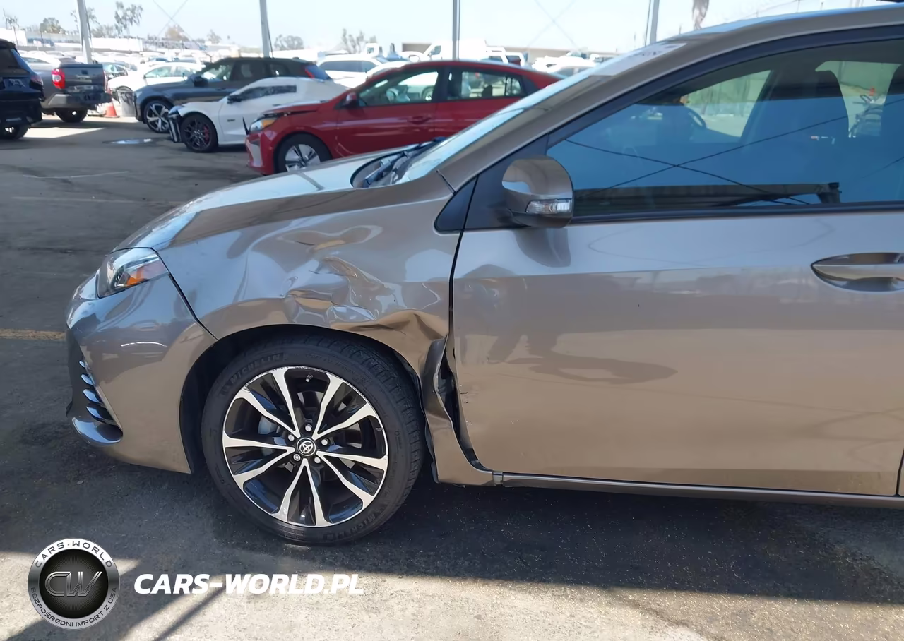 2018 Toyota Corolla Se VIN:5YFBURHE8JP787370 - 6