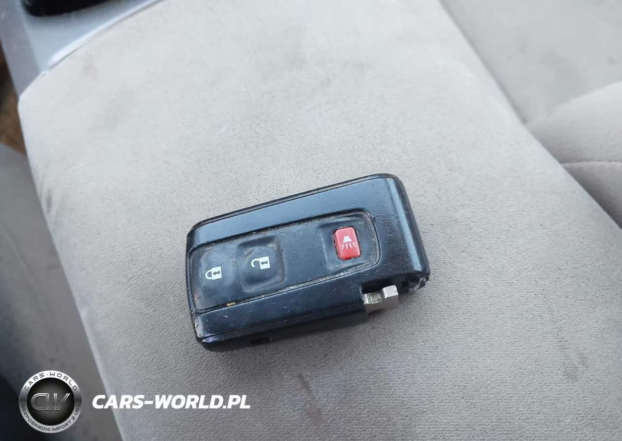 2004 Toyota Prius VIN:JTDKB20UX40102297 - 11