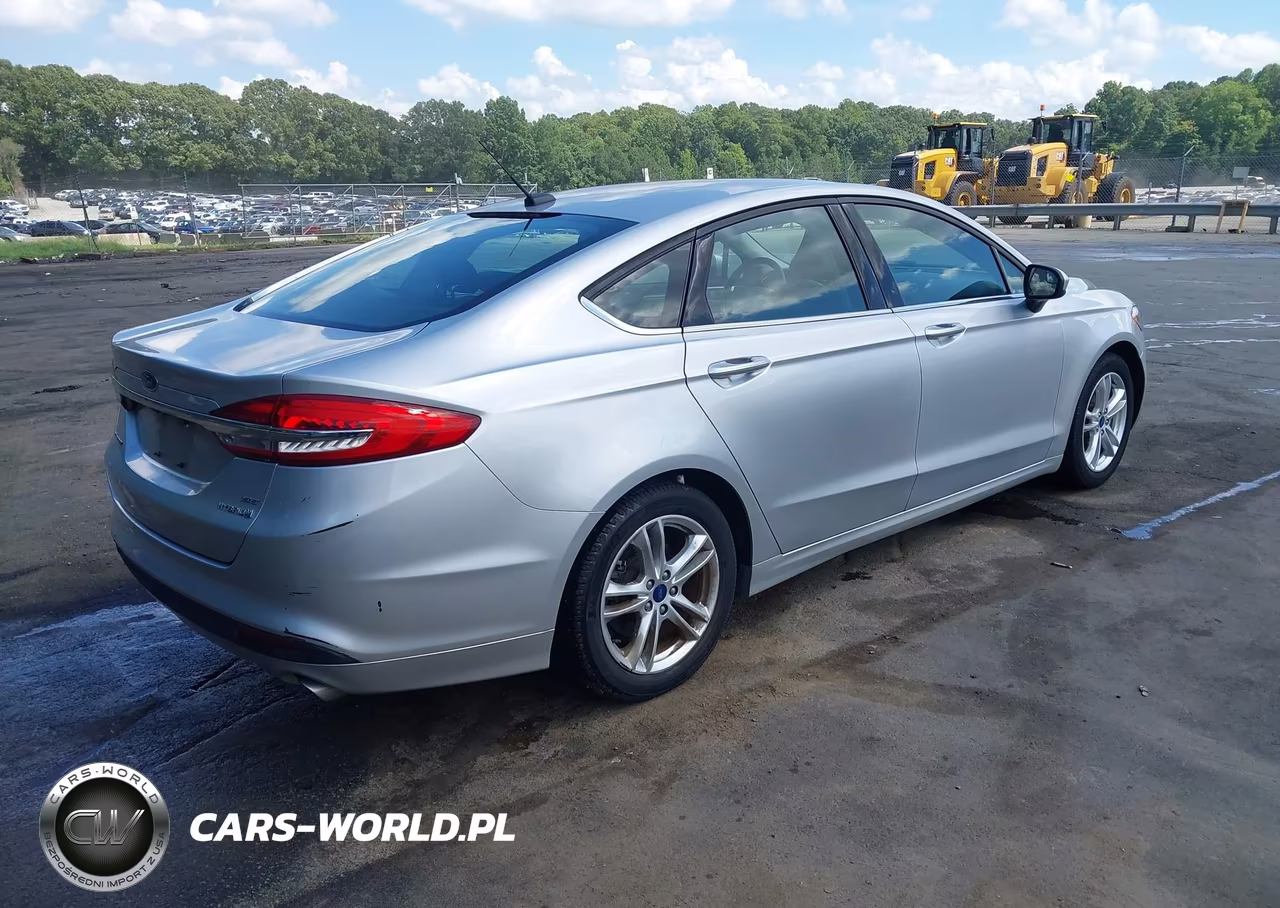 2018 Ford Fusion Hybrid Se VIN:3FA6P0LUXJR165436 - 4