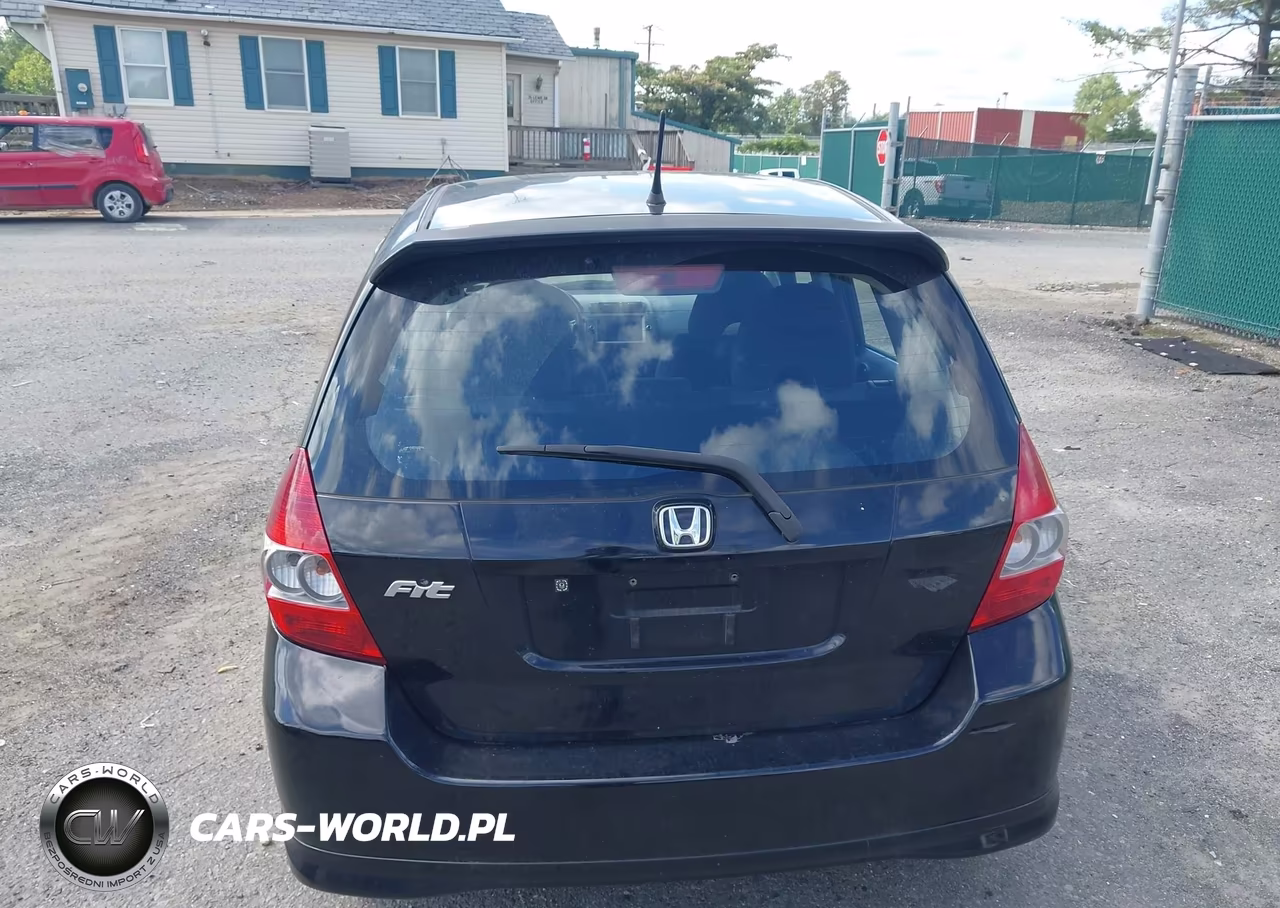 2008 Honda Fit Sport VIN:JHMGD38658S002516 - 17