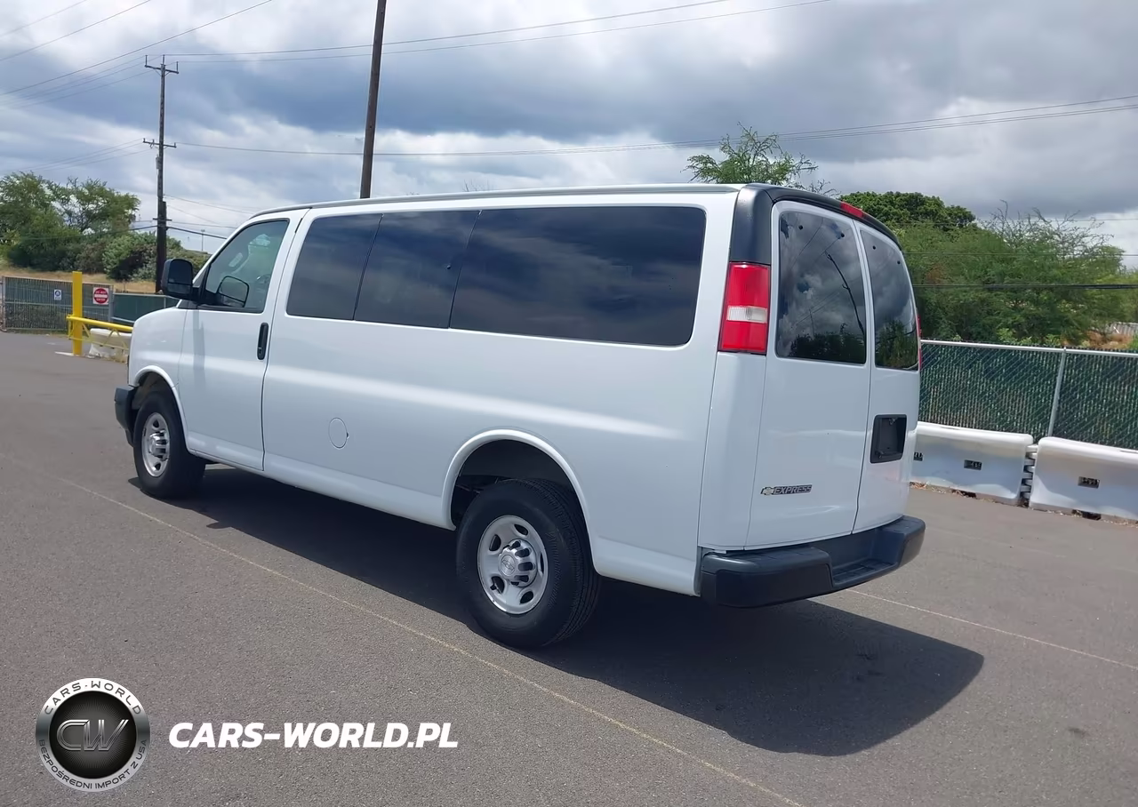 2018 Chevrolet Express 2500 Ls VIN:1GAWGEFG6J1282916 - 3