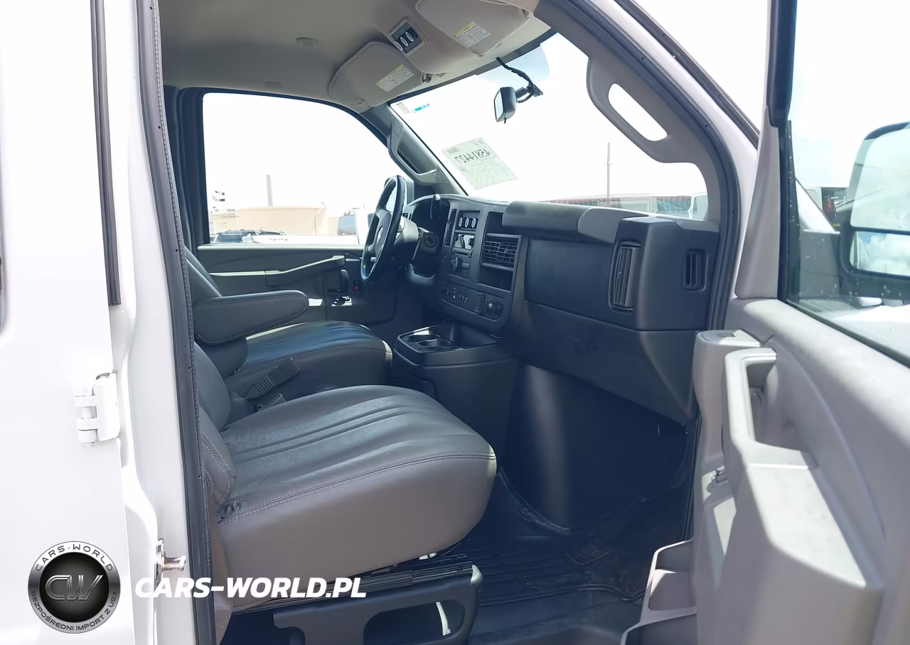 2018 Chevrolet Express 2500 Ls VIN:1GAWGEFG6J1282916 - 5