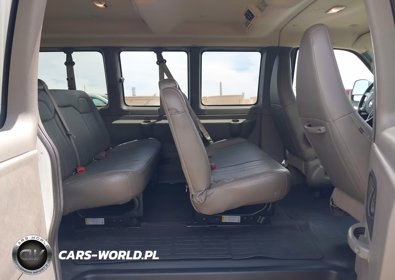 2018 Chevrolet Express 2500 Ls VIN:1GAWGEFG6J1282916 - 8
