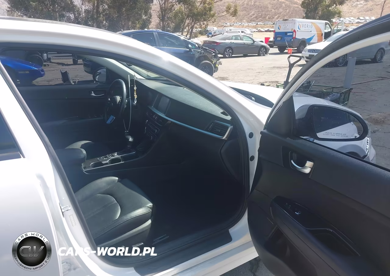 2020 Kia Optima Ex Premium VIN:5XXGU4L12LG409098 - 5