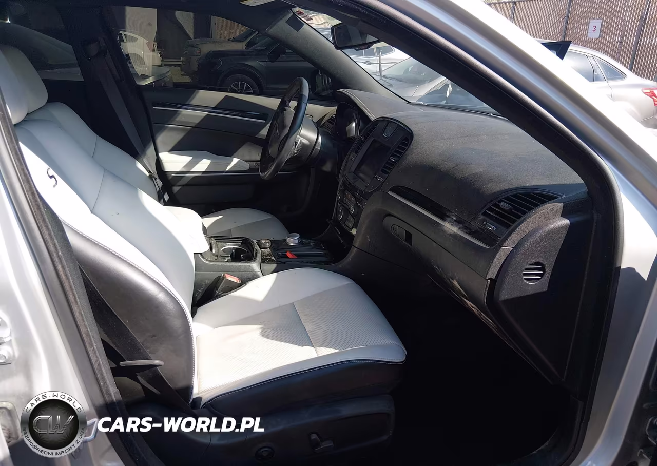 2019 Chrysler 300 S VIN:2C3CCAGGXKH733365 - 5