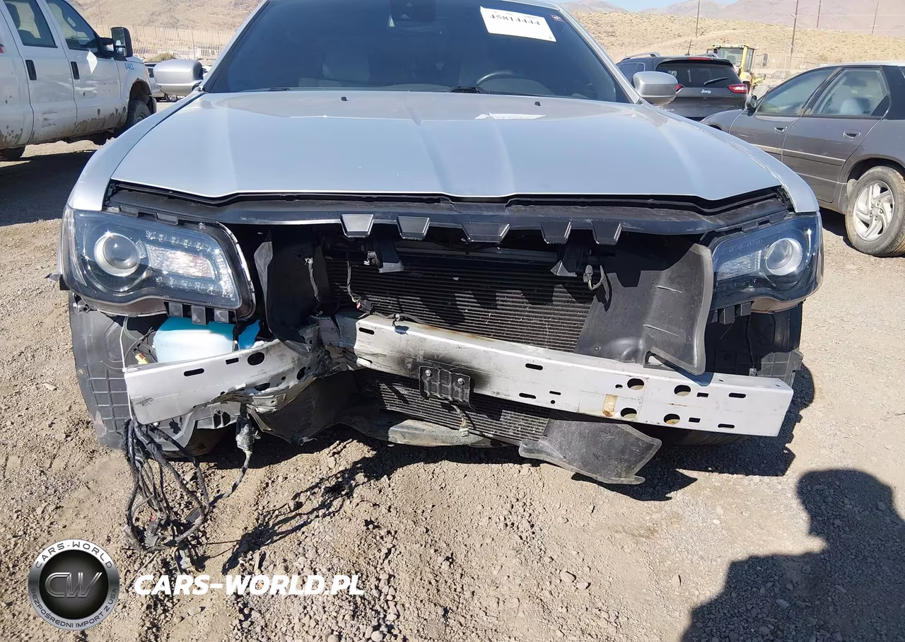 2019 Chrysler 300 S VIN:2C3CCAGGXKH733365 - 6