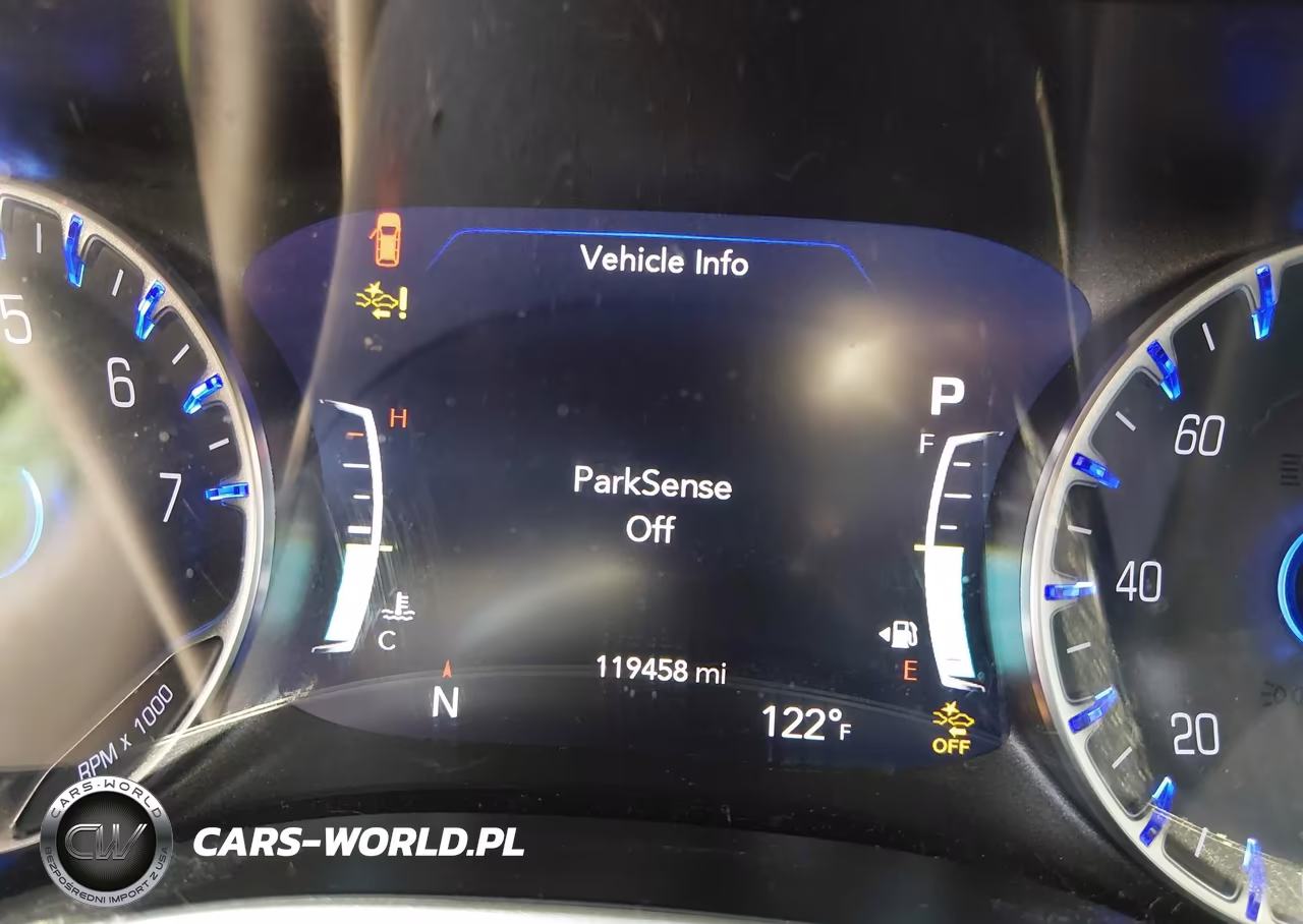 2018 Chrysler Pacifica Touring L VIN:2C4RC1BG5JR182266 - 15