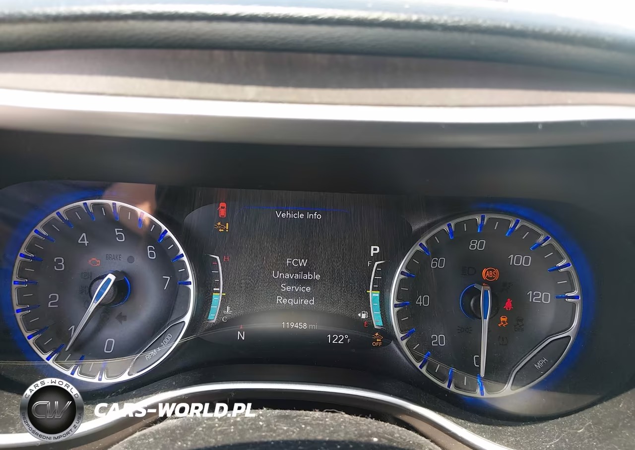 2018 Chrysler Pacifica Touring L VIN:2C4RC1BG5JR182266 - 7