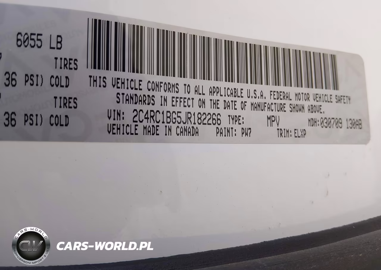2018 Chrysler Pacifica Touring L VIN:2C4RC1BG5JR182266 - 9
