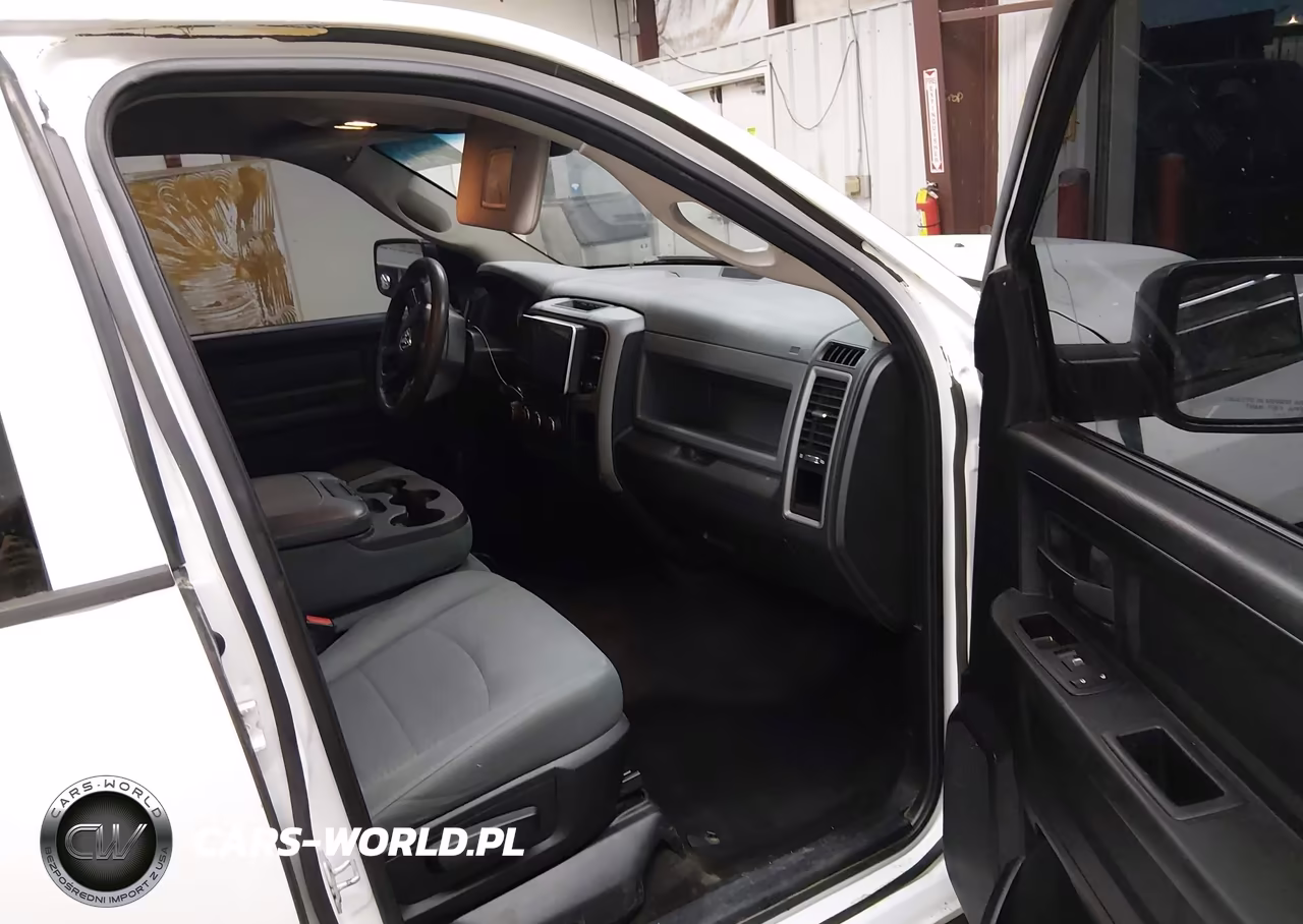 2015 Ram 1500 Tradesman VIN:1C6RR6KT1FS605351 - 5