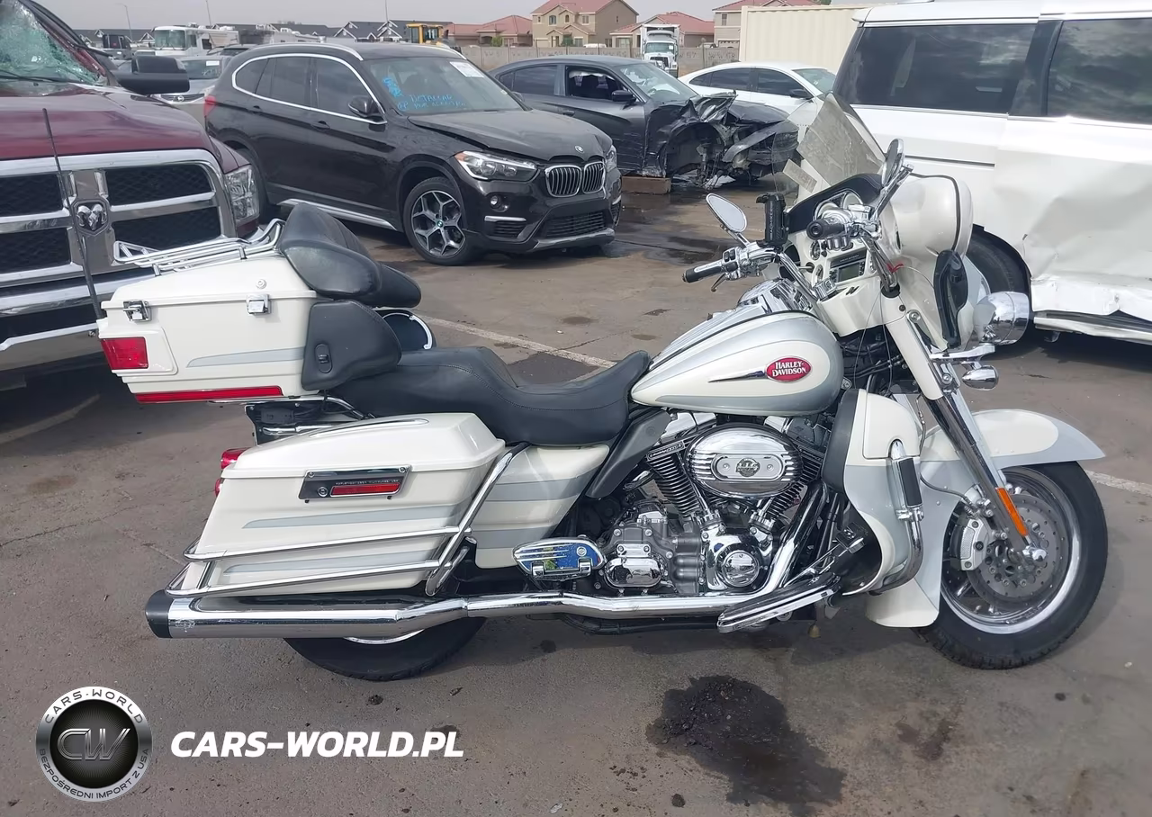 2008 Harley-Davidson Flhtcuse3 VIN:1HD1PR8148Y959575 - 12