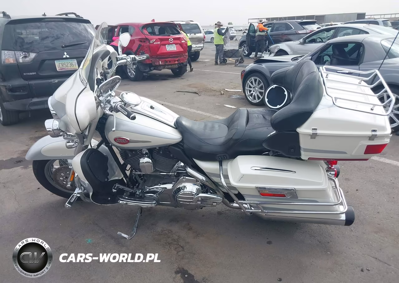 2008 Harley-Davidson Flhtcuse3 VIN:1HD1PR8148Y959575 - 13