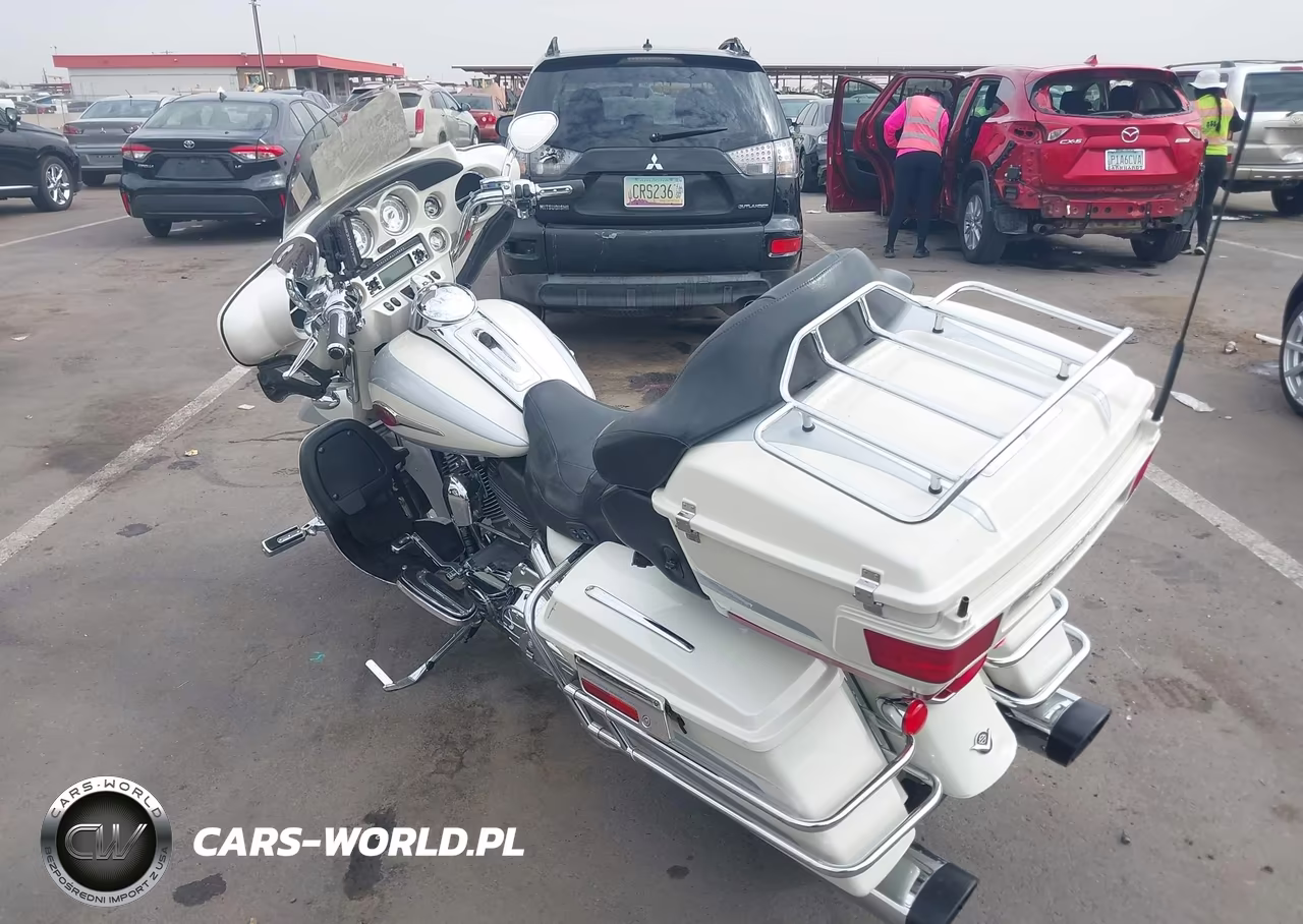2008 Harley-Davidson Flhtcuse3 VIN:1HD1PR8148Y959575 - 3