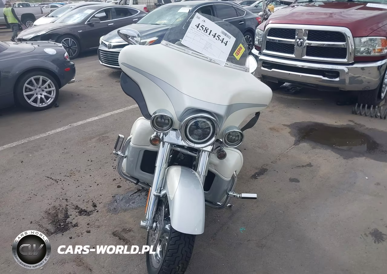 2008 Harley-Davidson Flhtcuse3 VIN:1HD1PR8148Y959575 - 5