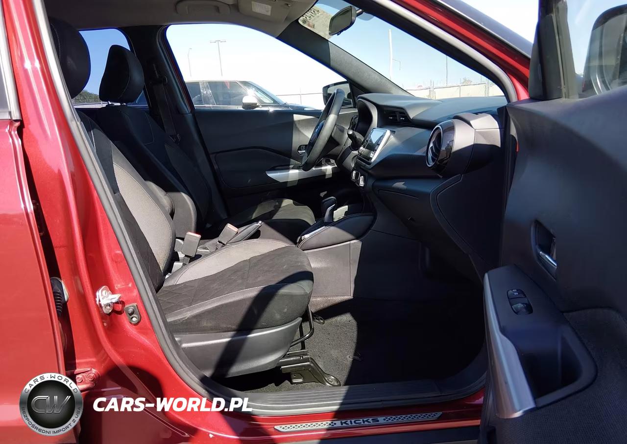 2019 Nissan Kicks Sv VIN:3N1CP5CU6KL543298 - 5